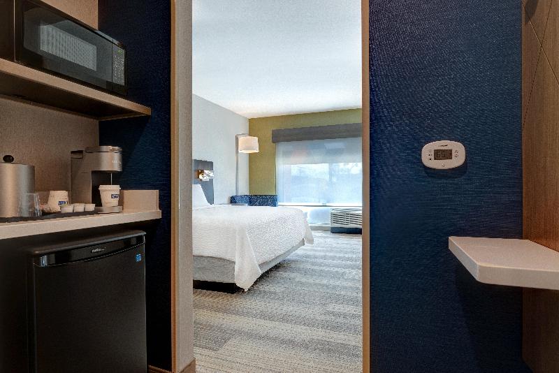 Номер Стандарт Кровать Кинг Адаптированный для Инвалидов, Holiday Inn Express & Suites   Glendale Downtown
