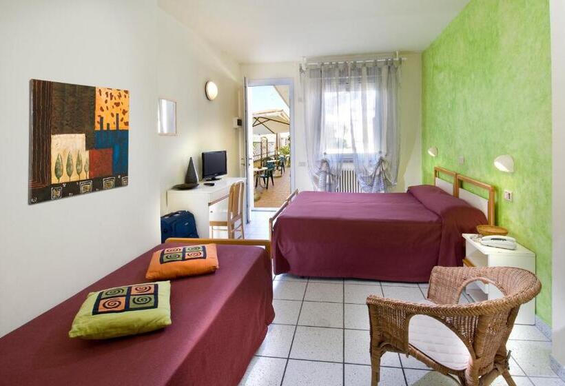 اتاق استاندارد سه نفره, Locanda Rosy