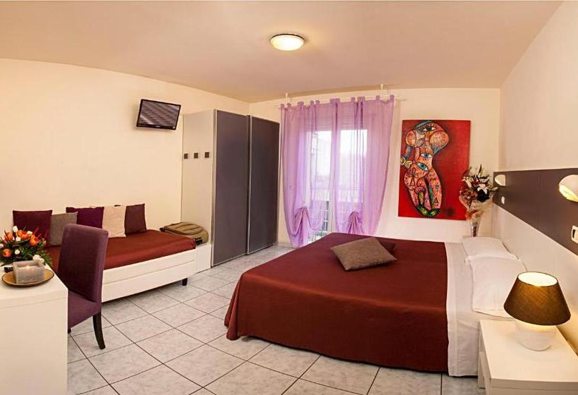 اتاق استاندارد سه نفره, Locanda Rosy