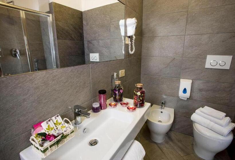 اتاق استاندارد چهار تخته, Locanda Rosy