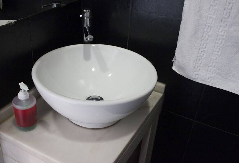 Cama em Quarto Compartilhado com Banheiro Compartilhado, Lisb'on Hostel