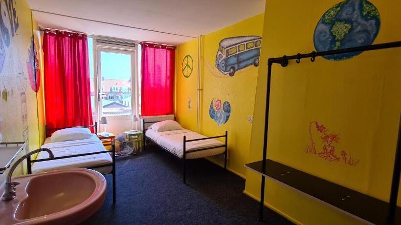 Номер Economy, The Flying Pig Beach Hostel