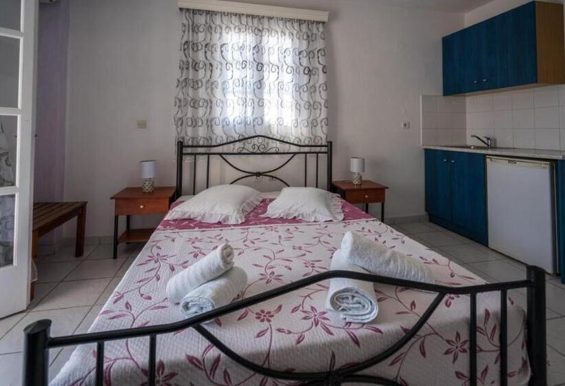 استودیو استاندارد با بالکن, Villa Limnes