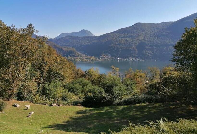 Quarto Estandar, La Finestra Sul Lago