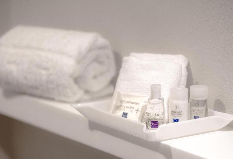 اتاق استاندارد با 2 تخت دوبل, Sleep Inn Guadalajara Galerias