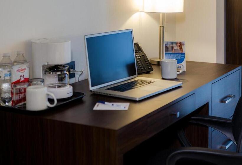اتاق استاندارد, Sleep Inn Guadalajara Galerias