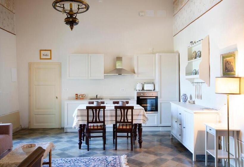 Люкс Вид на Сад, Villa Guarienti Valpolicella