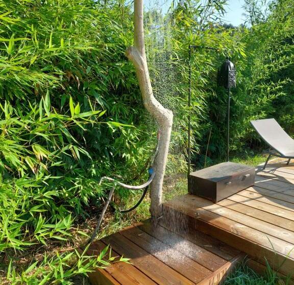 اتاق لوکس با تخت بزرگ, La Villa Hossegor
