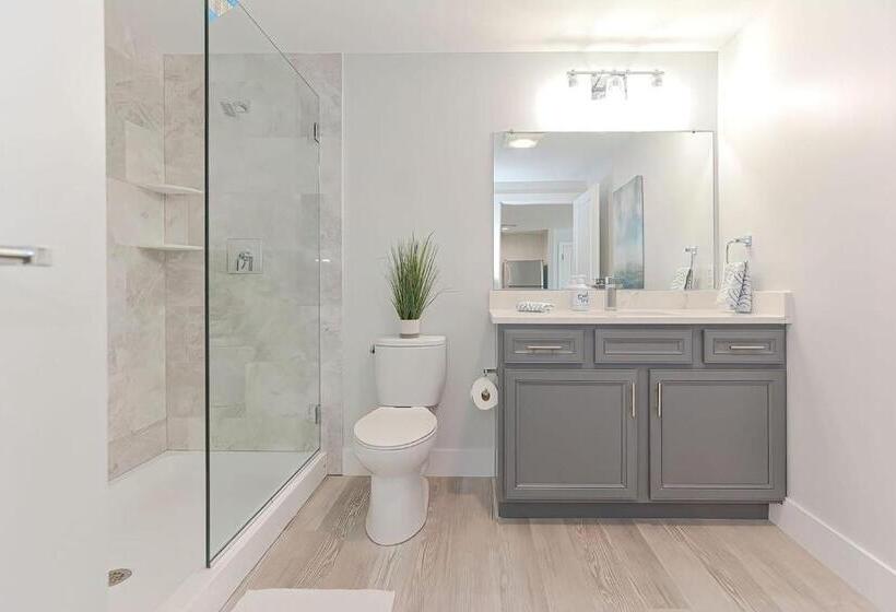 Люкс Повышенной Комфортности, Harbourtown Suites On Plymouth Harbor