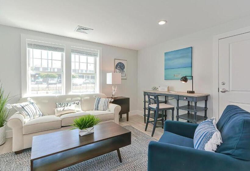Люкс Повышенной Комфортности, Harbourtown Suites On Plymouth Harbor