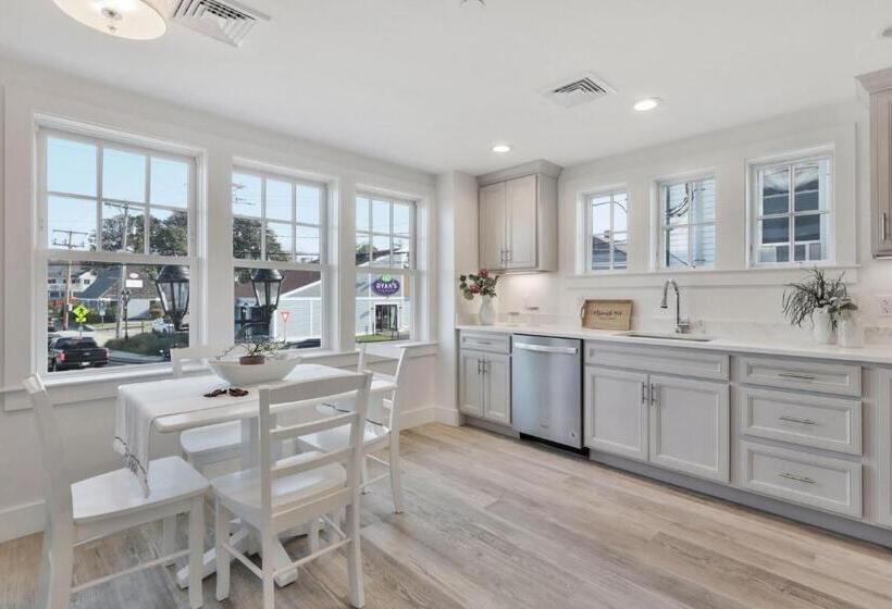 Люкс Superior Вид на Море, Harbourtown Suites On Plymouth Harbor
