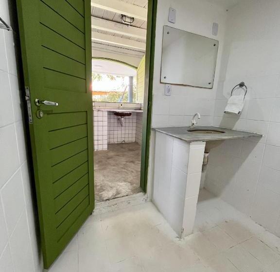سوییت با چشم‌انداز باغ, Padang Hostel