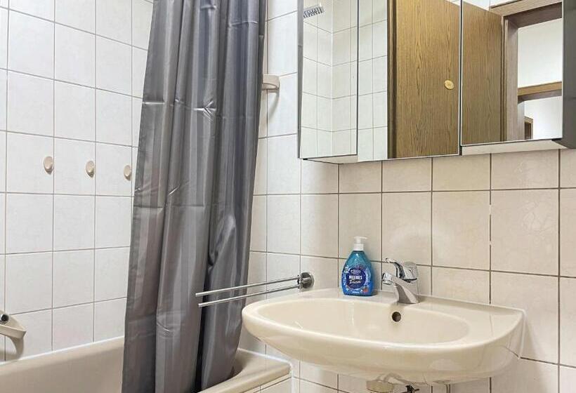 Апартаменты 2 Спальни, Sad161   Gut Geschnittene Monteurwohnung Mit Balkon