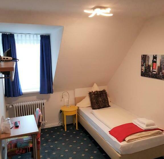 Quarto Estandar Individual, Flora