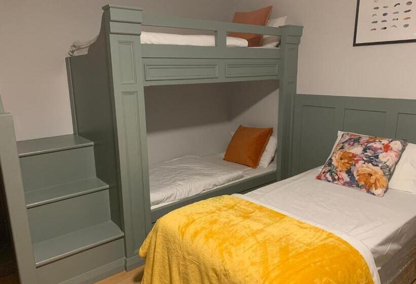 آپارتمان لوکس 1 خوابه, Lanigan S Accommodation