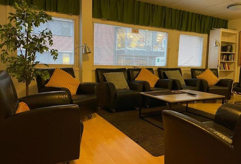 Standard Kolmen Hengen Huone Jaettu kylpyhuone, Uppsala City Hostel
