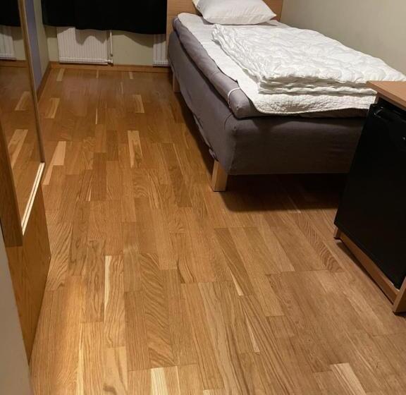 غرفة قياسية فردية حمام مشترك, Uppsala City Hostel