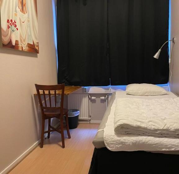غرفة قياسية فردية حمام مشترك, Uppsala City Hostel