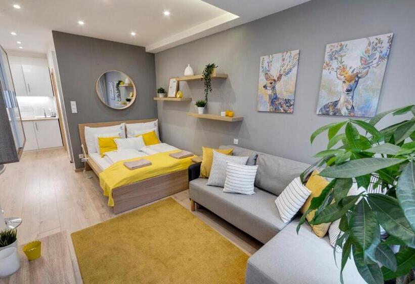 استودیوی سوپریور, Rp1 Apartment