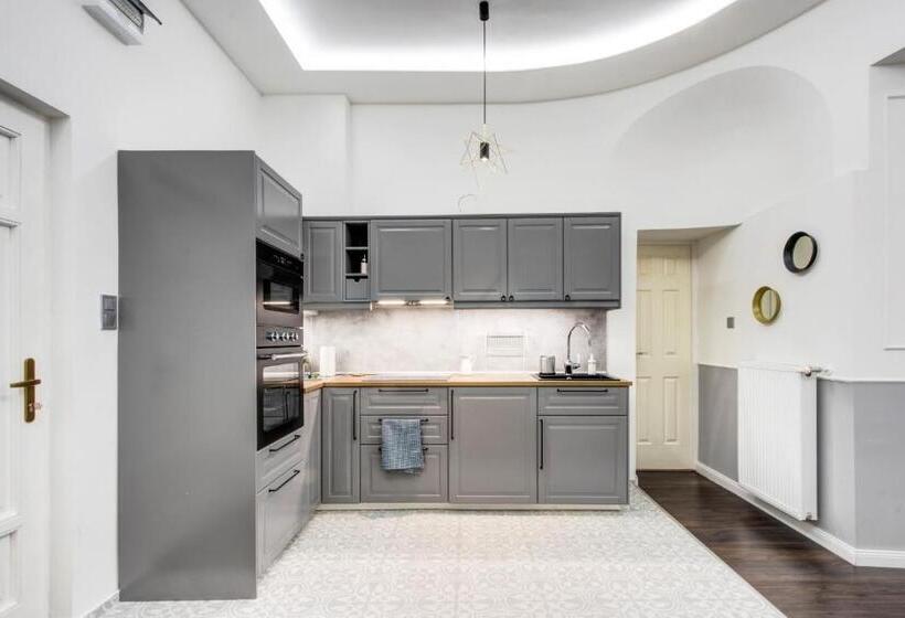 آپارتمان لوکس 1 خوابه, Rp1 Apartment