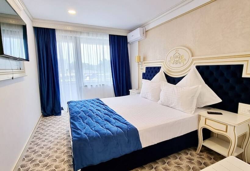 اتاق استاندارد با چشم‌انداز باغ, Grand Hotel Caraiman
