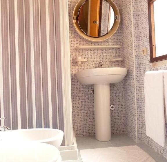 غرفة قياسية ثلاثية, Agathae Hotel & Residence