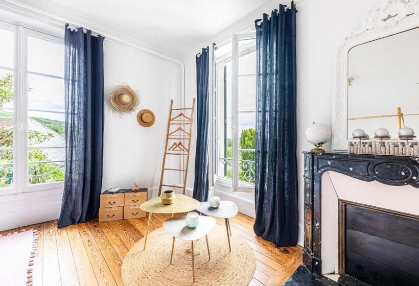 Номер Deluxe, La Villa Lauvray