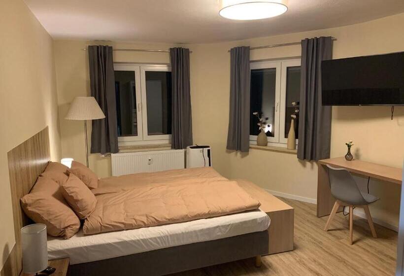 Номер Стандарт, Pension Am Amtsgericht