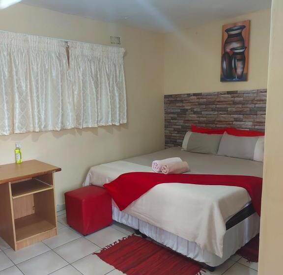 Quarto Estandar, Hlophe S Place