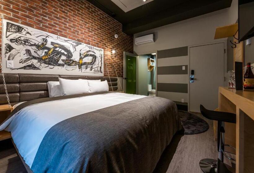 Quarto Deluxe, La Suite Hébergements