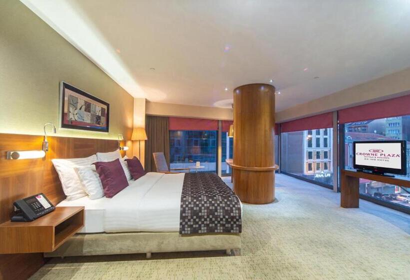 带大床的套房, Crowne Plaza Istanbul Harbiye, An Ihg