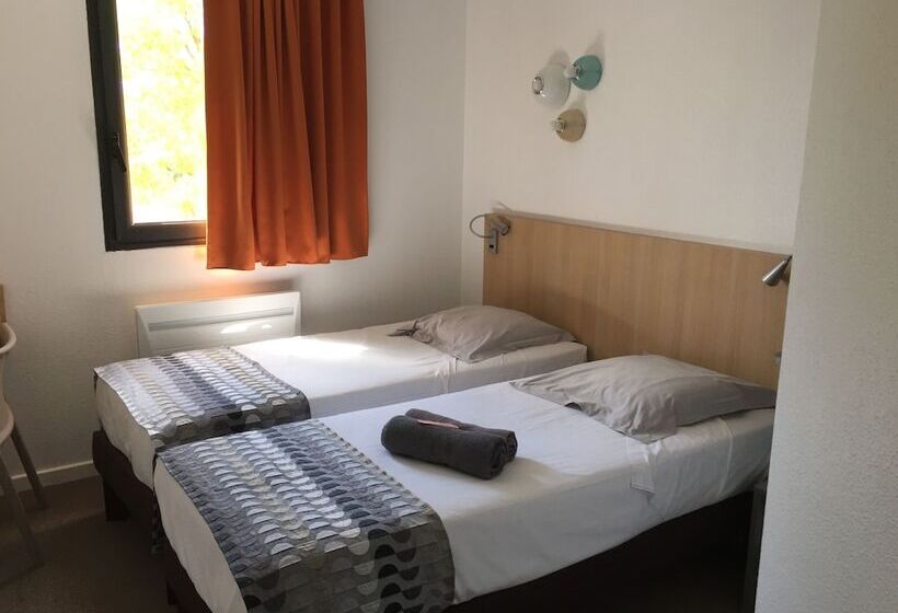 Номер Стандарт, Kyriad Direct La Rochelle Aytré