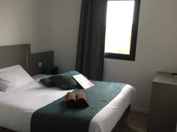 Номер Стандарт, Kyriad Direct La Rochelle Aytré