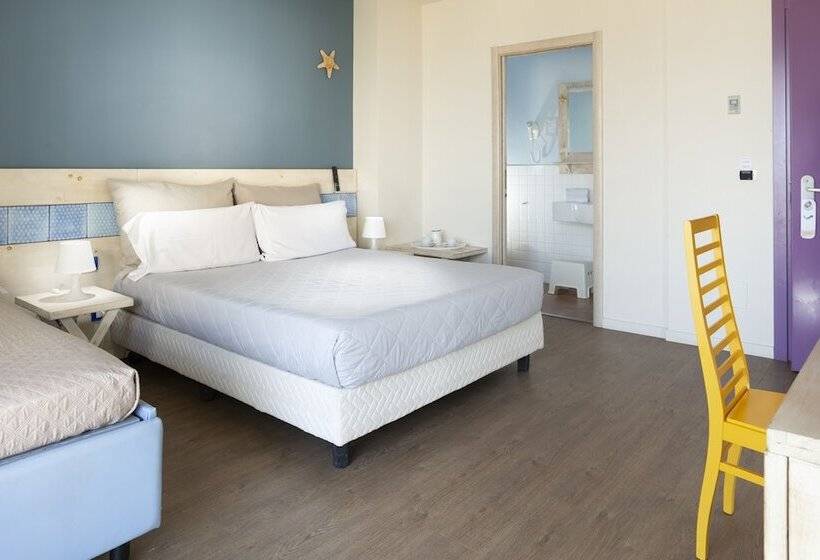 Triple Room Sea View, Lamorosa
