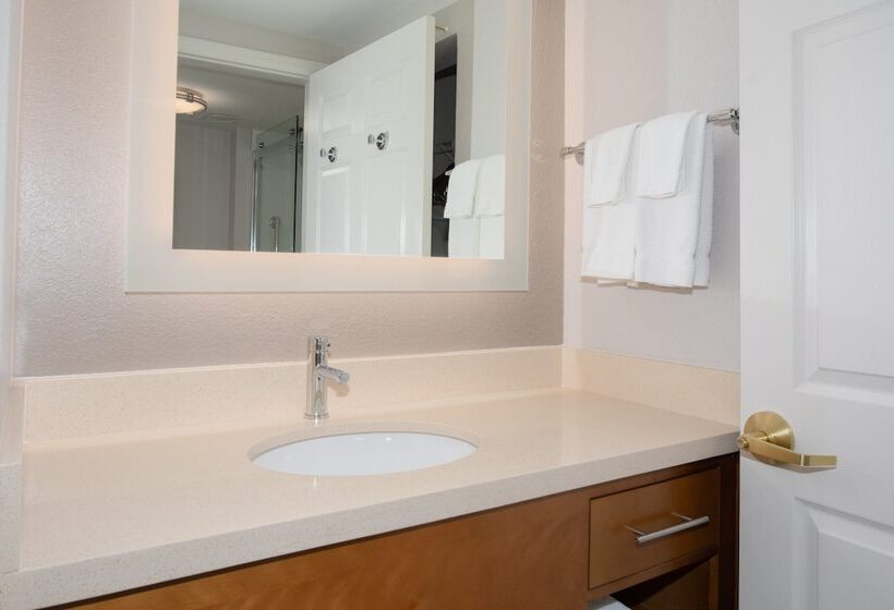 Люкс 2 Спальни, Staybridge Suites Denver International Airport, An Ihg