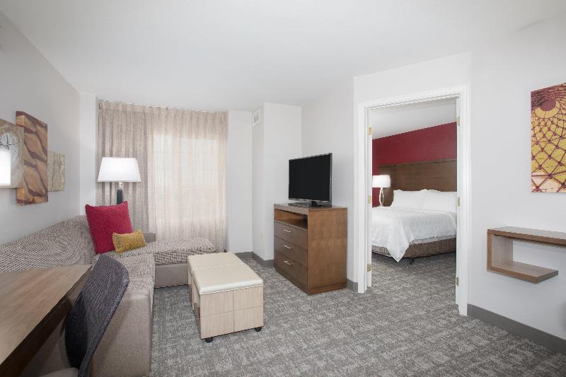 Люкс Кровать Кинг, Staybridge Suites Denver International Airport, An Ihg