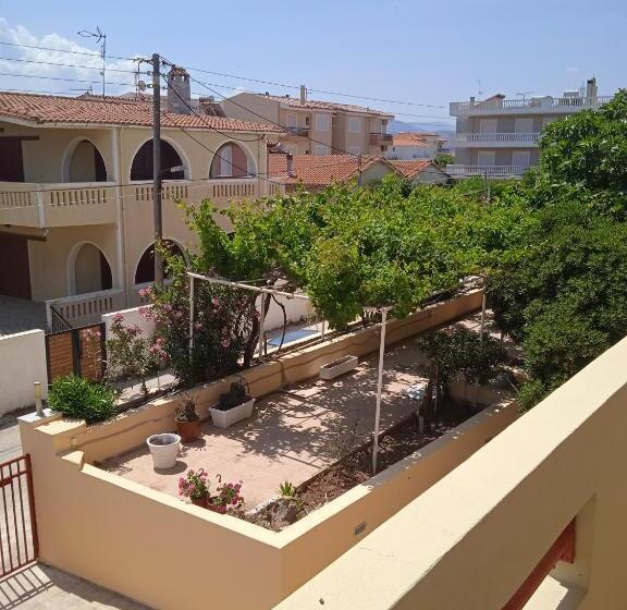 Апартаменты 2 Спальни, Villa Constantsia