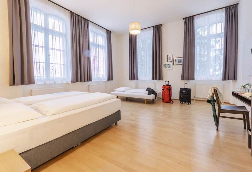 标准三人间, Jufa Hotel Bregenz