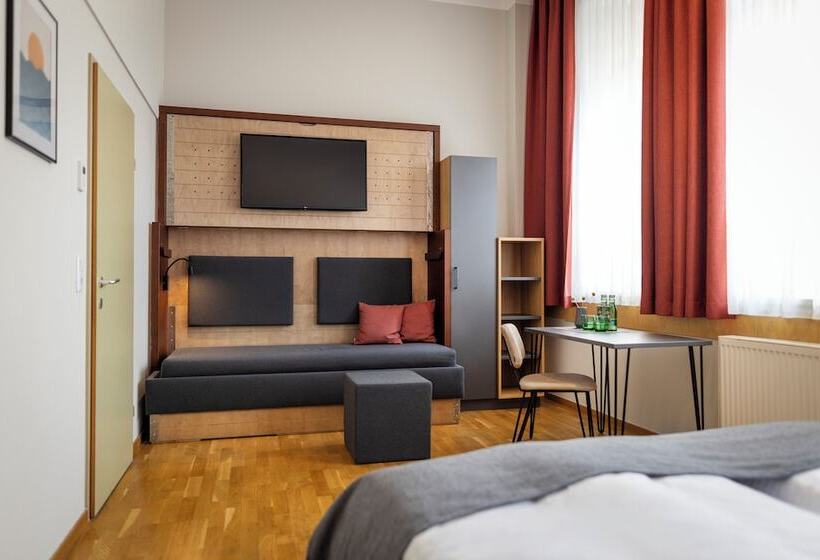 高级三人间, Jufa Hotel Bregenz