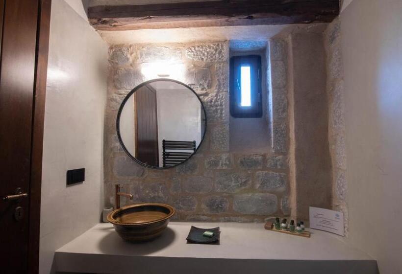 Полулюкс, Petra & Fos Boutique Hotel & Spa