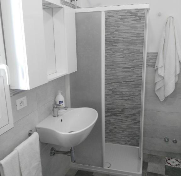 آپارتمان 1 خوابه با بالکن, Quattroquarti Stradivari Home