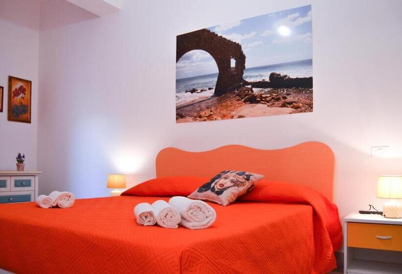 آپارتمان 1 خوابه با بالکن, Quattroquarti Stradivari Home