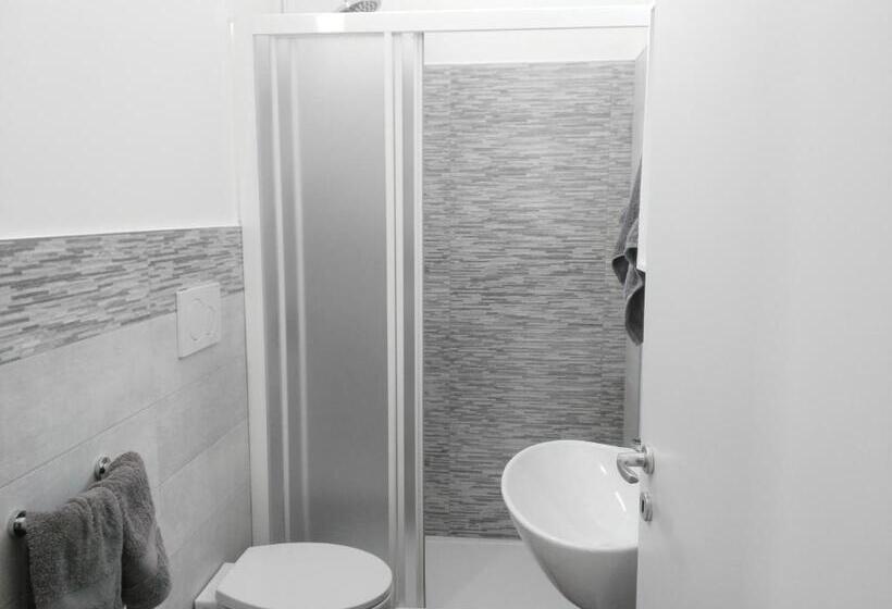 آپارتمان 1 خوابه با تراس, Quattroquarti Stradivari Home