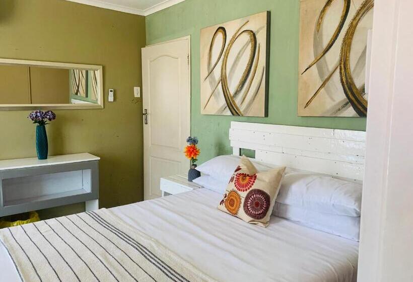 エコノミールーム, Survivor Guest House Giyani