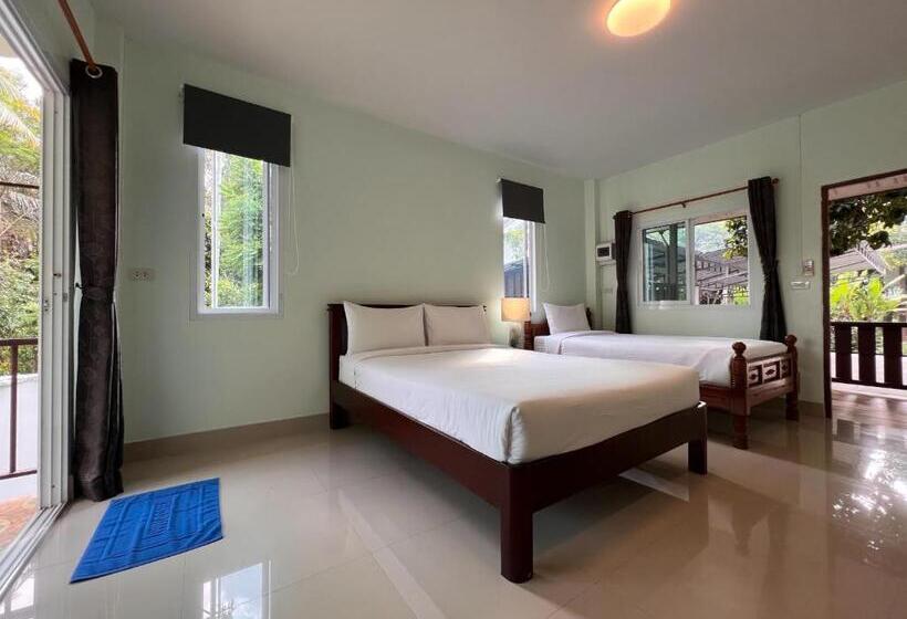 اتاق استاندارد سه نفره, Naisang Hostel