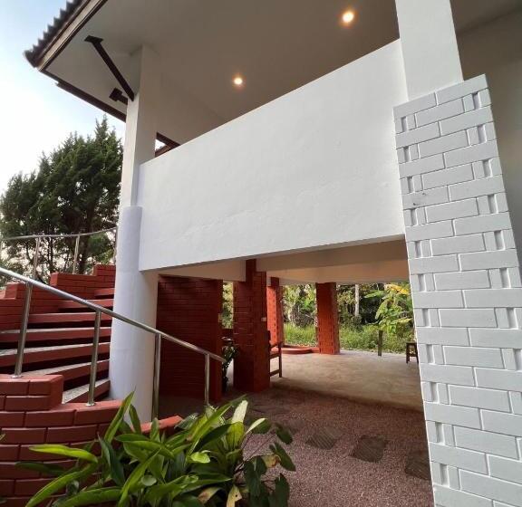 ویلای 2 خوابه, Naisang Hostel