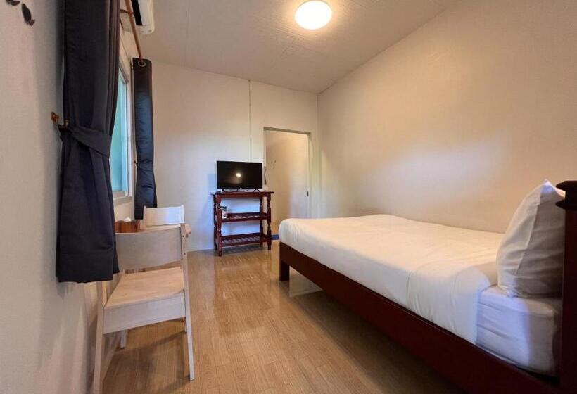 اتاق اکونومی, Naisang Hostel