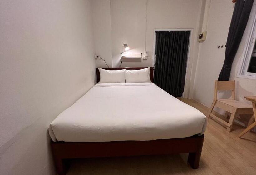 اتاق اکونومی, Naisang Hostel