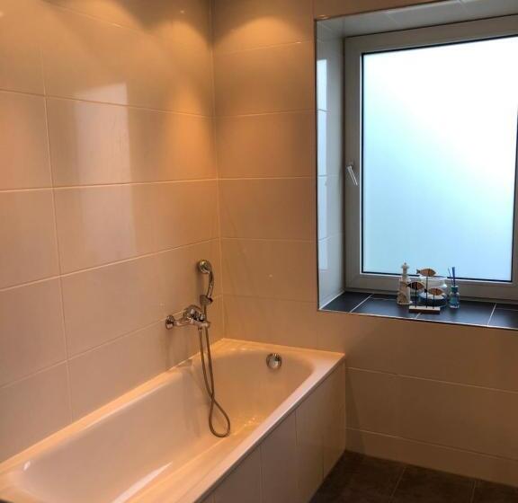 اتاق استاندارد با سرویس بهداشتی مشترک, Ferienhaus Cassel