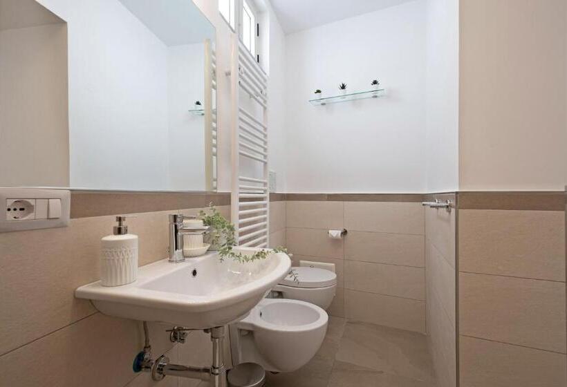اتاق استاندارد چهار تخته, Villa Le Murelle